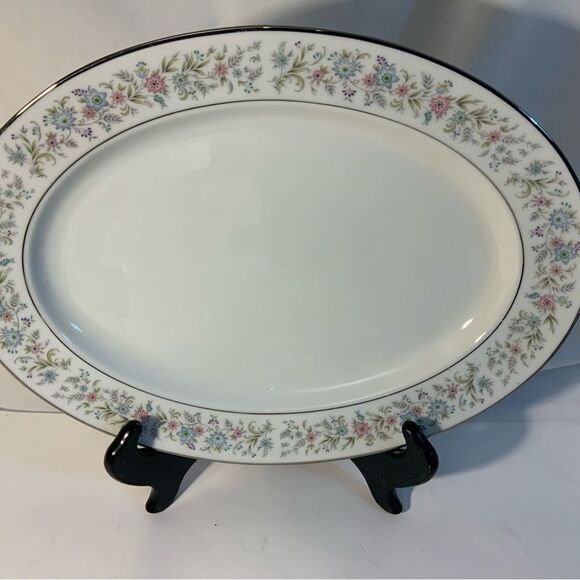 CONTEMPORARY FINE CHINA BY NORITAKE JAPAN BLYTHE 2037 FLORAL/SILVER TRIM - Picture 1 of 7
